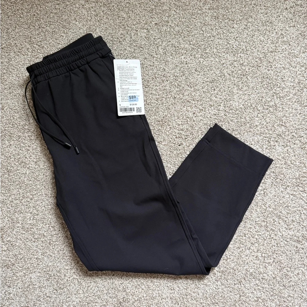 New Women’s Lululemon Black Pants - Picture 1 of 3